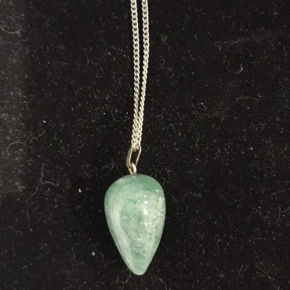 Jewelry - Jade color necklace